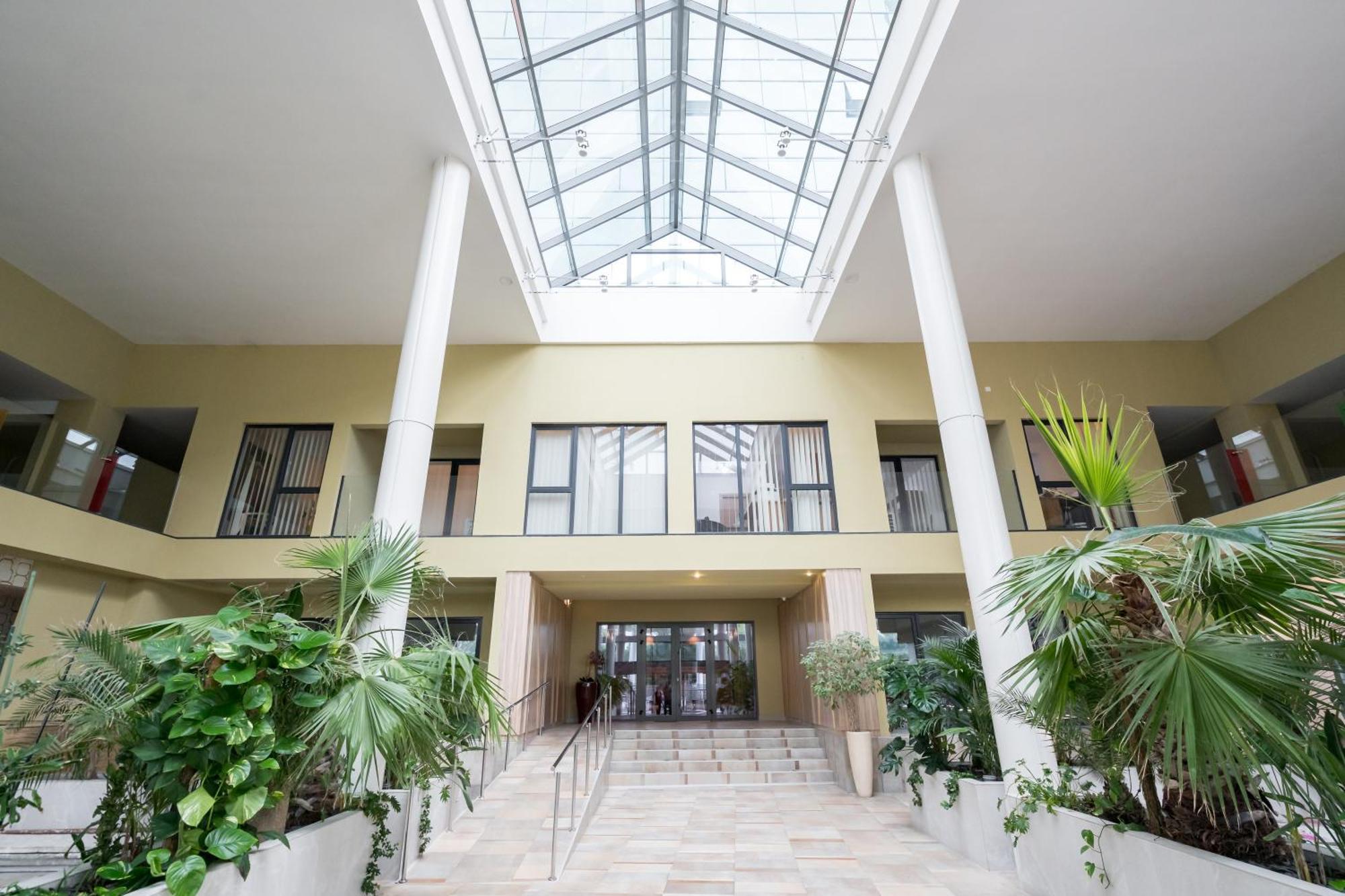 Charlotte Grand Bucharest Apartment Exterior photo